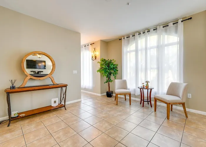 1 Mi To Park: Well-equipped Condo! Holiday home