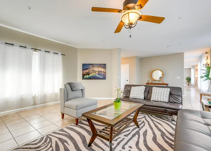 1 Mi To Park: Well-equipped Condo! Holiday home *