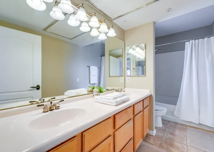 1 Mi To Park: Well-equipped Condo! Holiday home *