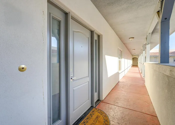 Holiday home 1 Mi To Park: Well-equipped Condo! *